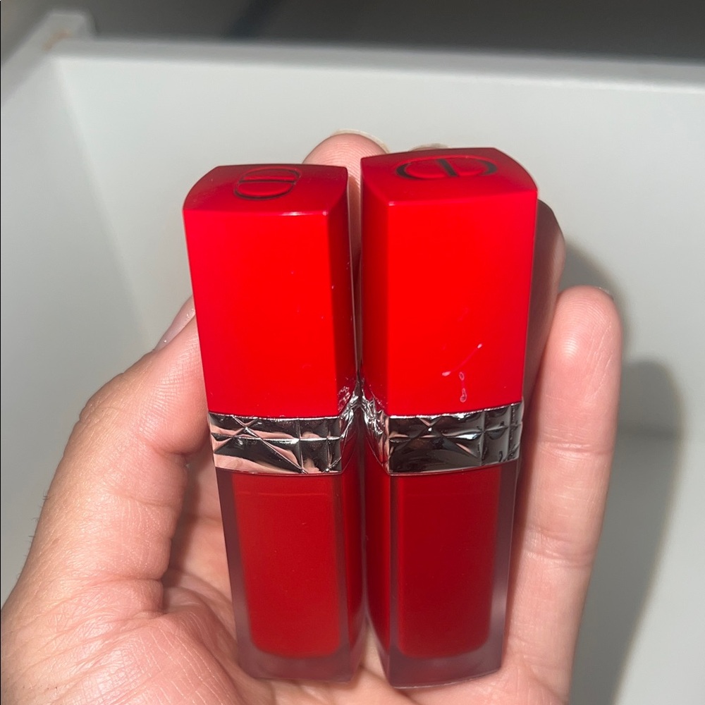 Dior 999 and Dior 860 liquid lipstick